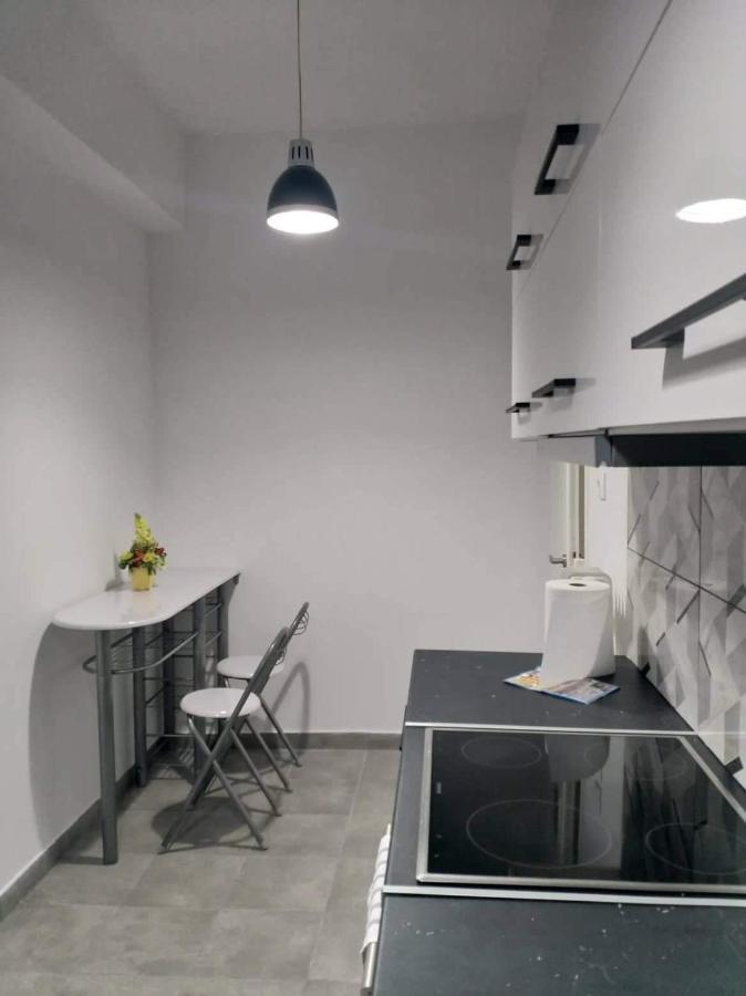 A Convenient Apartment In The Heart Of 아테네 외부 사진